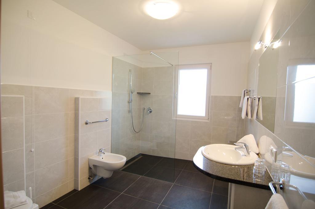 Garni Hotel Peterlinhof Caldaro Szoba fotó