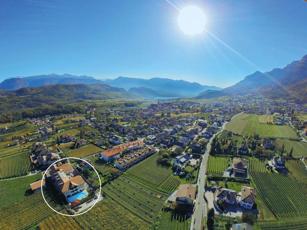 Garni Hotel Peterlinhof Caldaro Kültér fotó