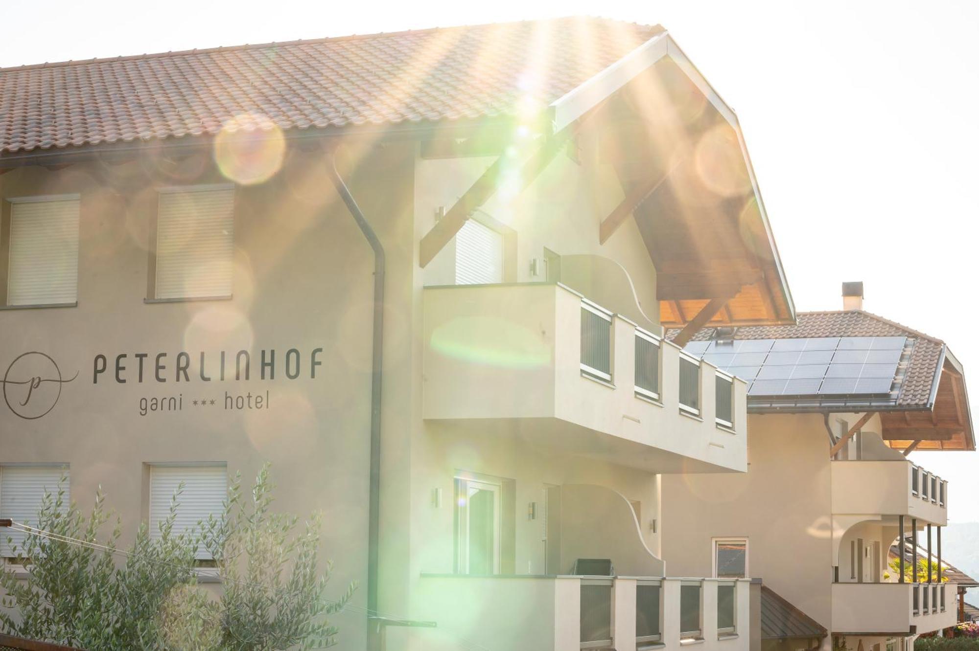 Garni Hotel Peterlinhof Caldaro Kültér fotó
