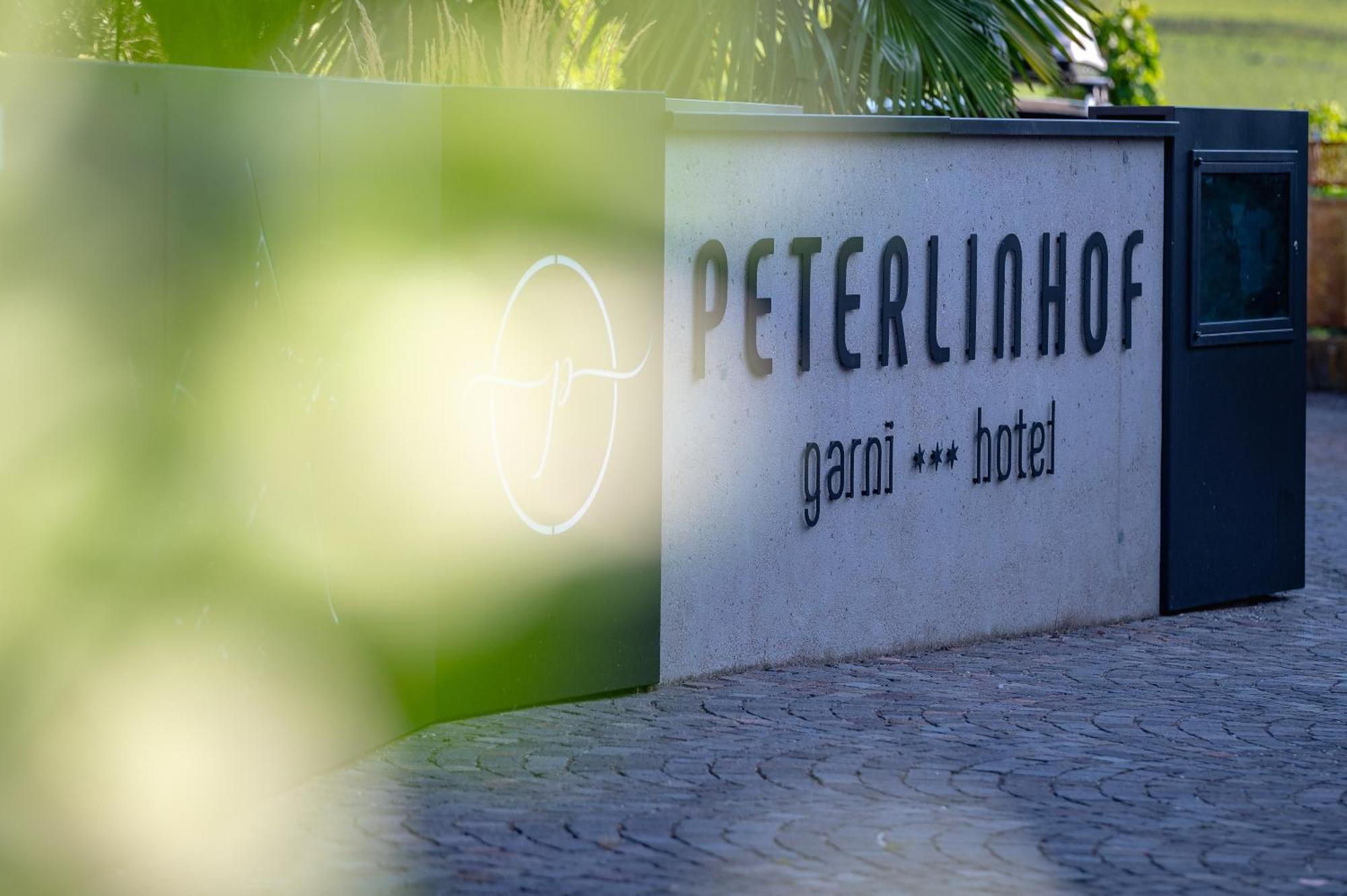 Garni Hotel Peterlinhof Caldaro Kültér fotó