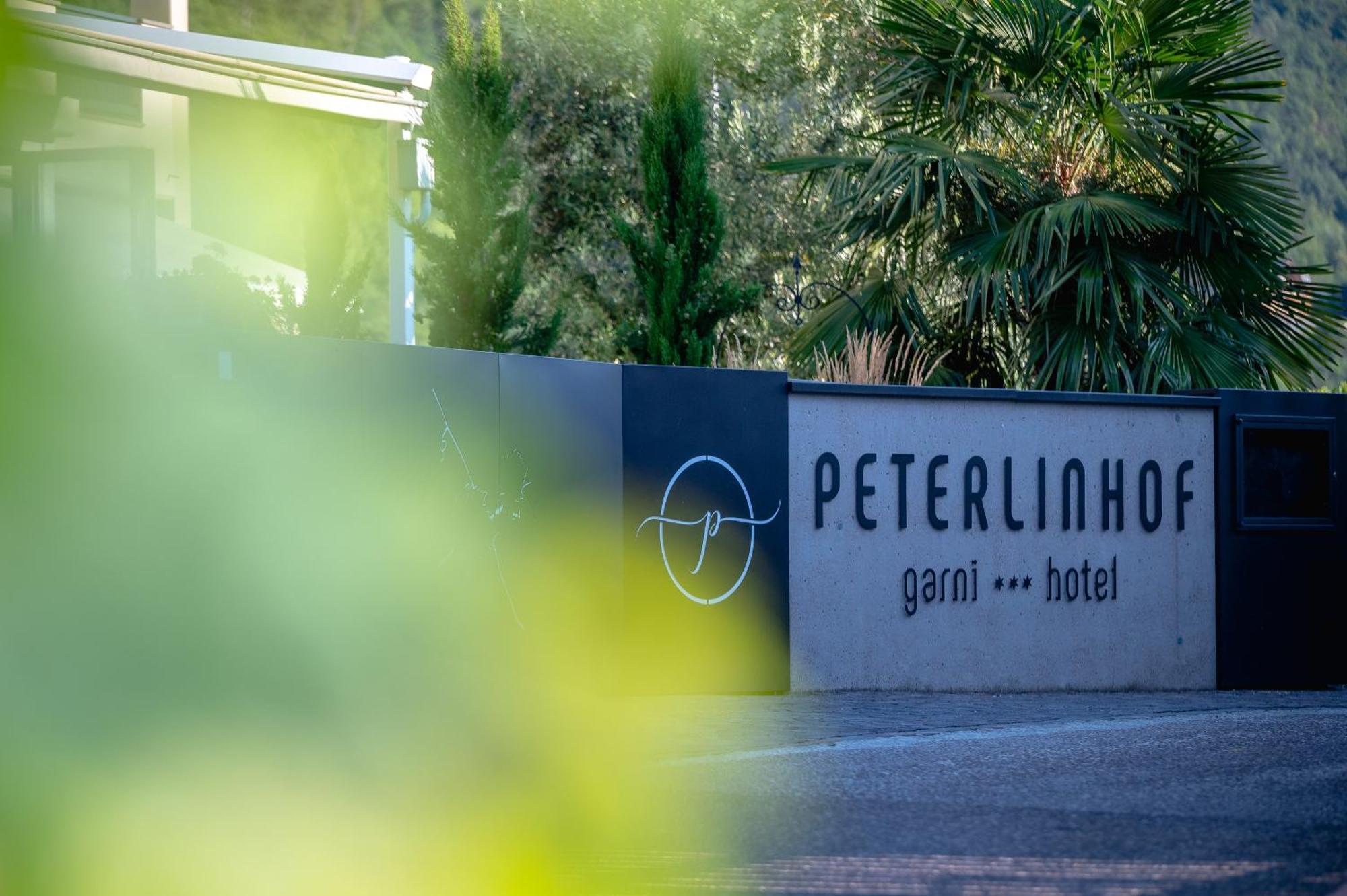 Garni Hotel Peterlinhof Caldaro Kültér fotó